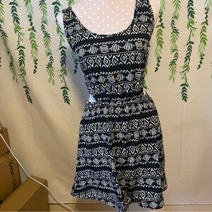 Size L Forever 21 Aztecs Black/White Dress with Cutout on the Back D2